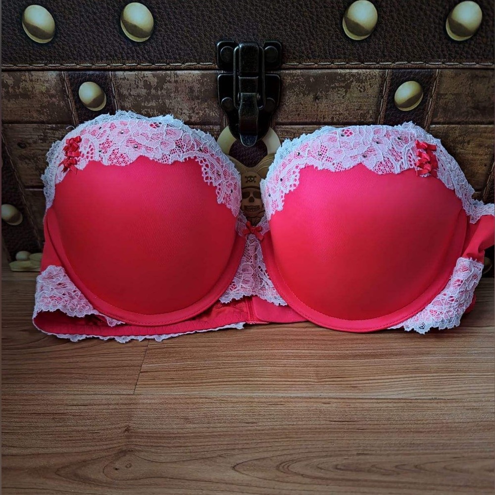 NWT VS Dream Angels Collection Push Up Bra